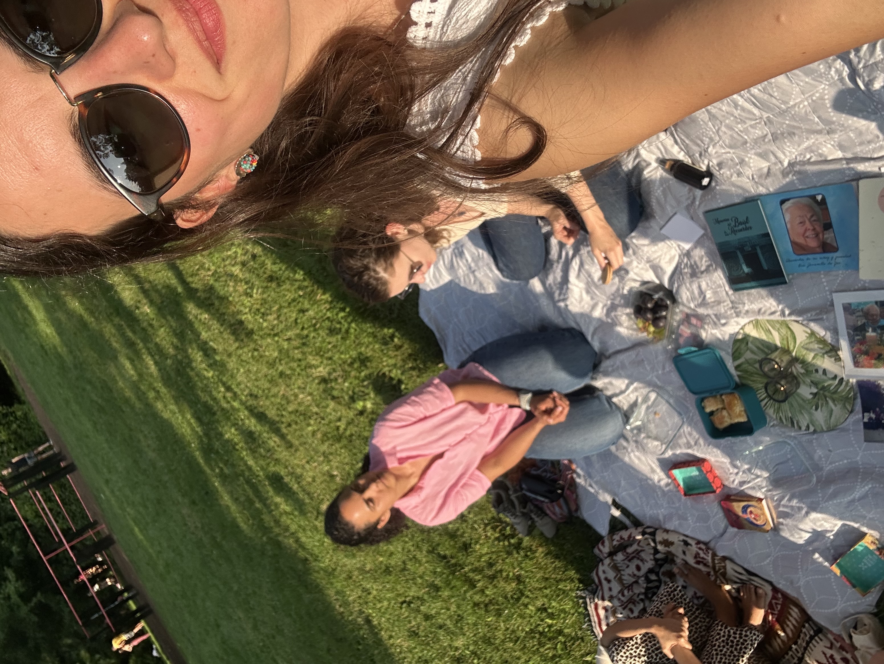 Picnic style setting 